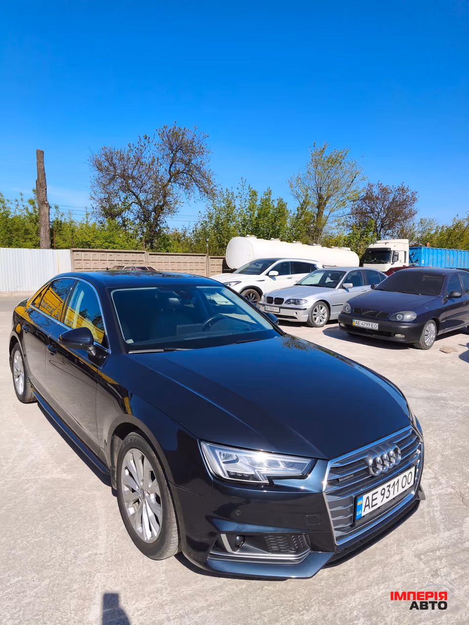 Audi A4 - фото 12