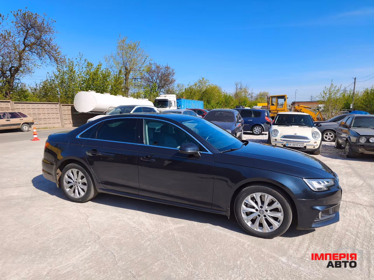 Audi A4 - фото 99