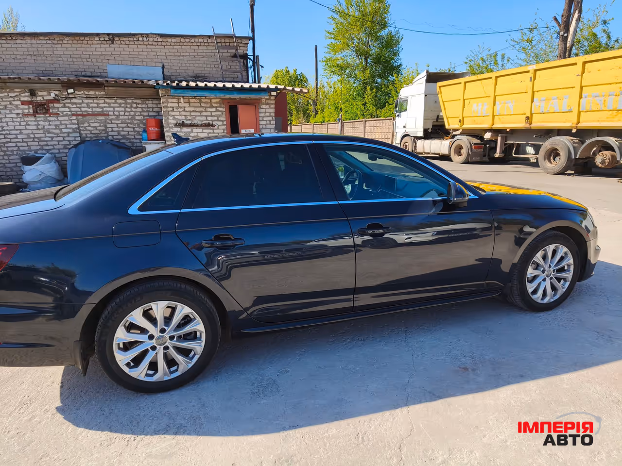 Audi A4 - фото 92