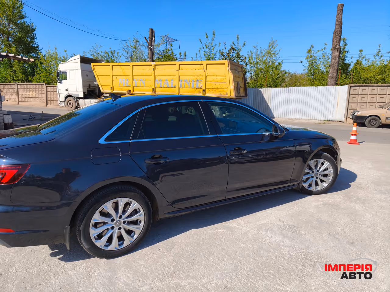 Audi A4 - фото 64