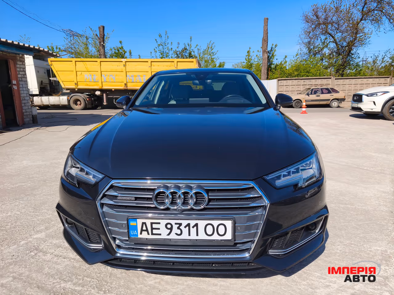 Audi A4 - фото 1