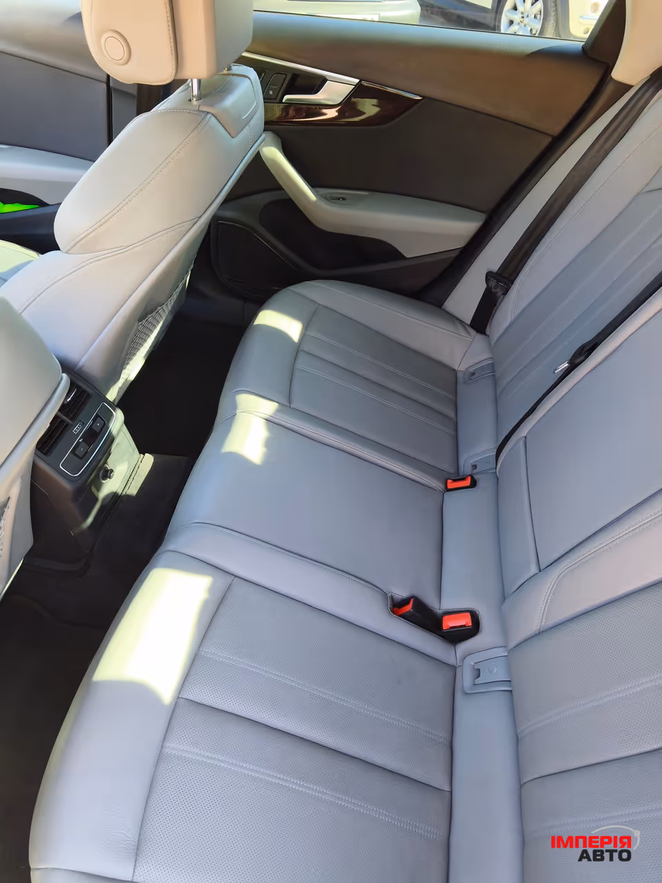 Audi A4 - фото 56