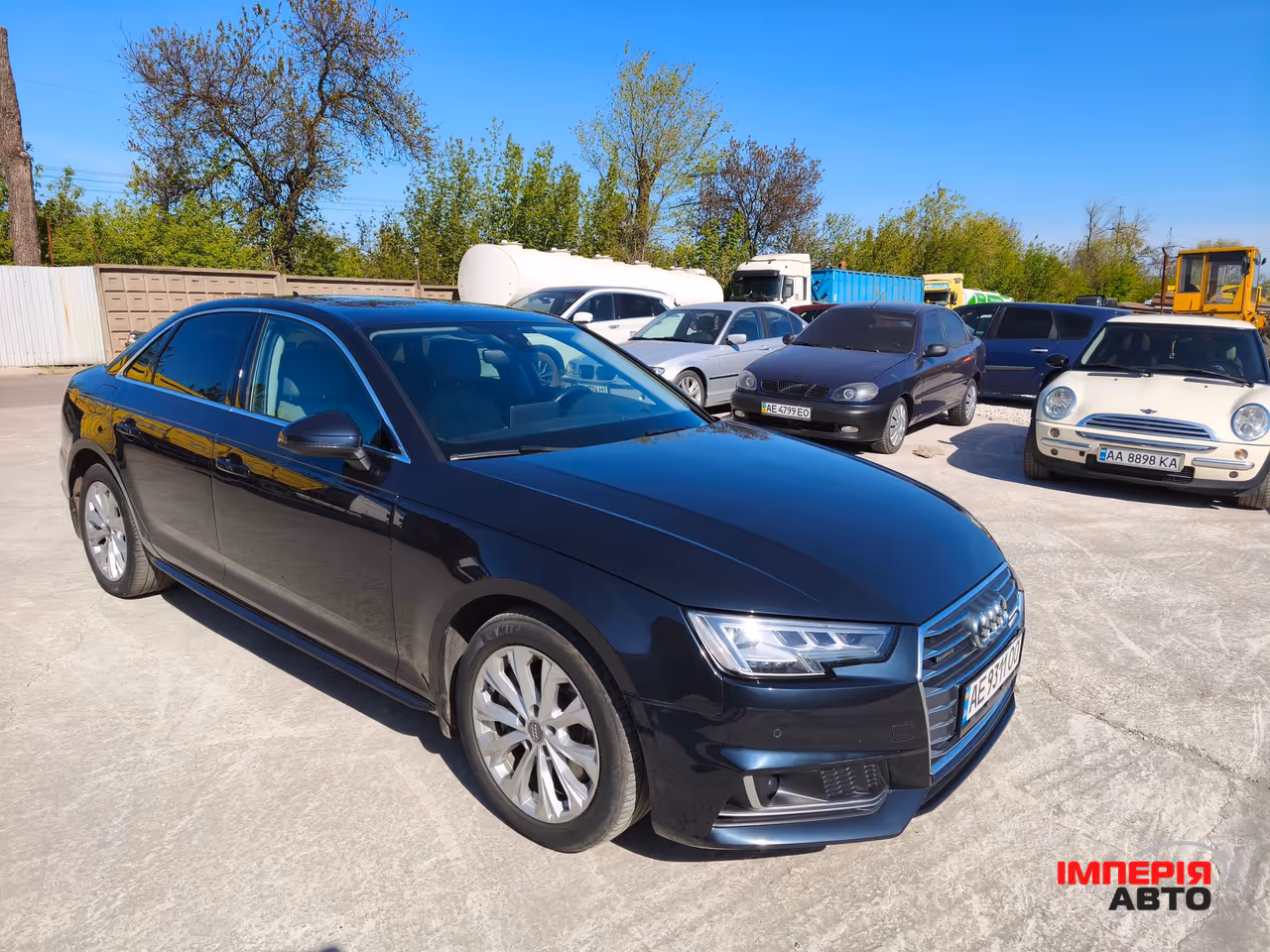 Audi A4 - фото 22