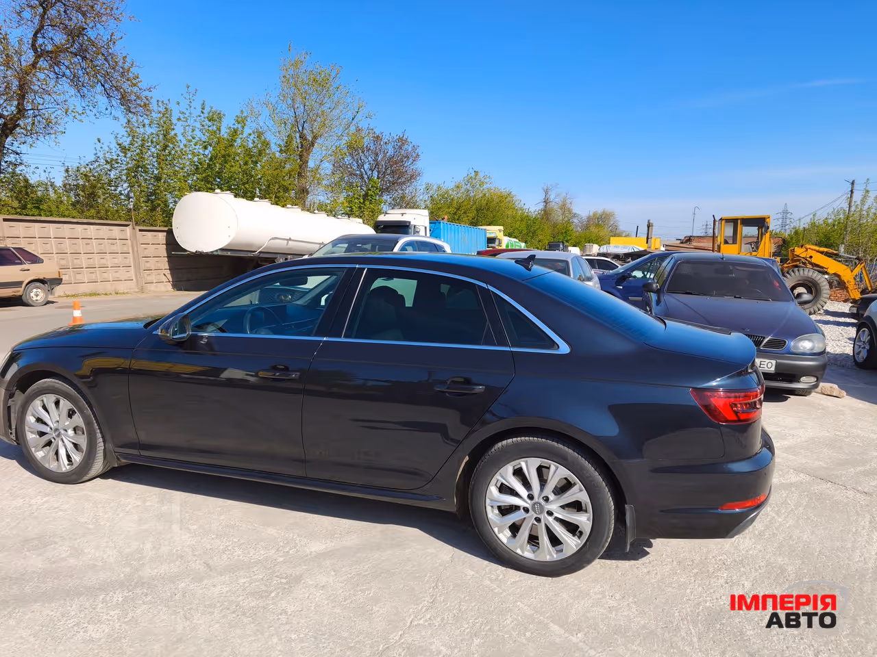 Audi A4 - фото 91