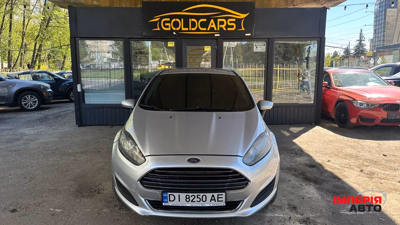 Ford Fiesta - фото 1