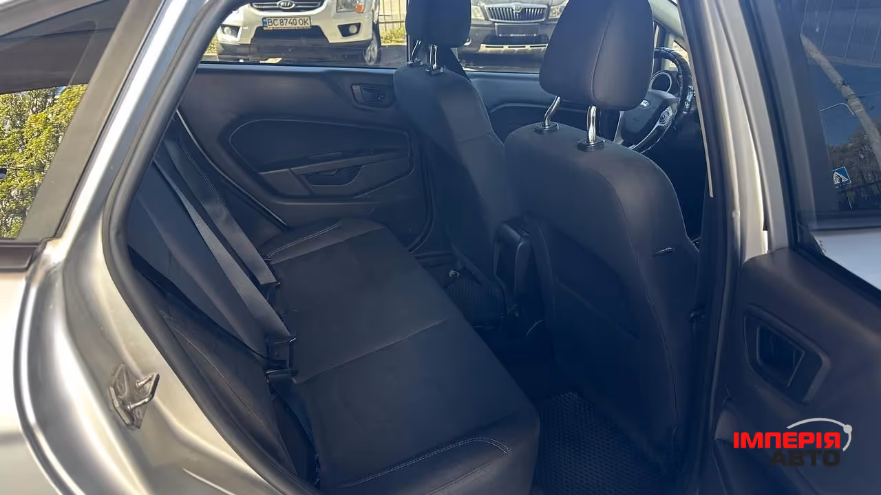 Ford Fiesta - фото 5