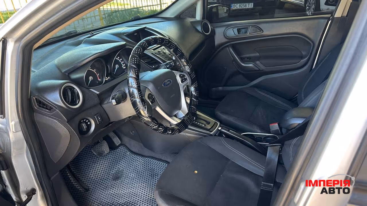 Ford Fiesta - фото 3