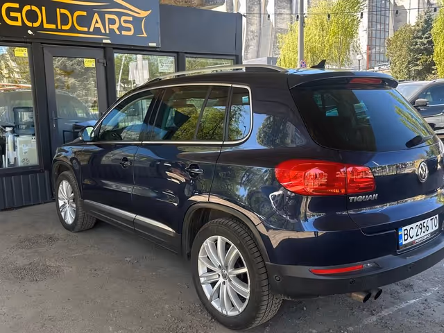 Volkswagen Tiguan - фото 5