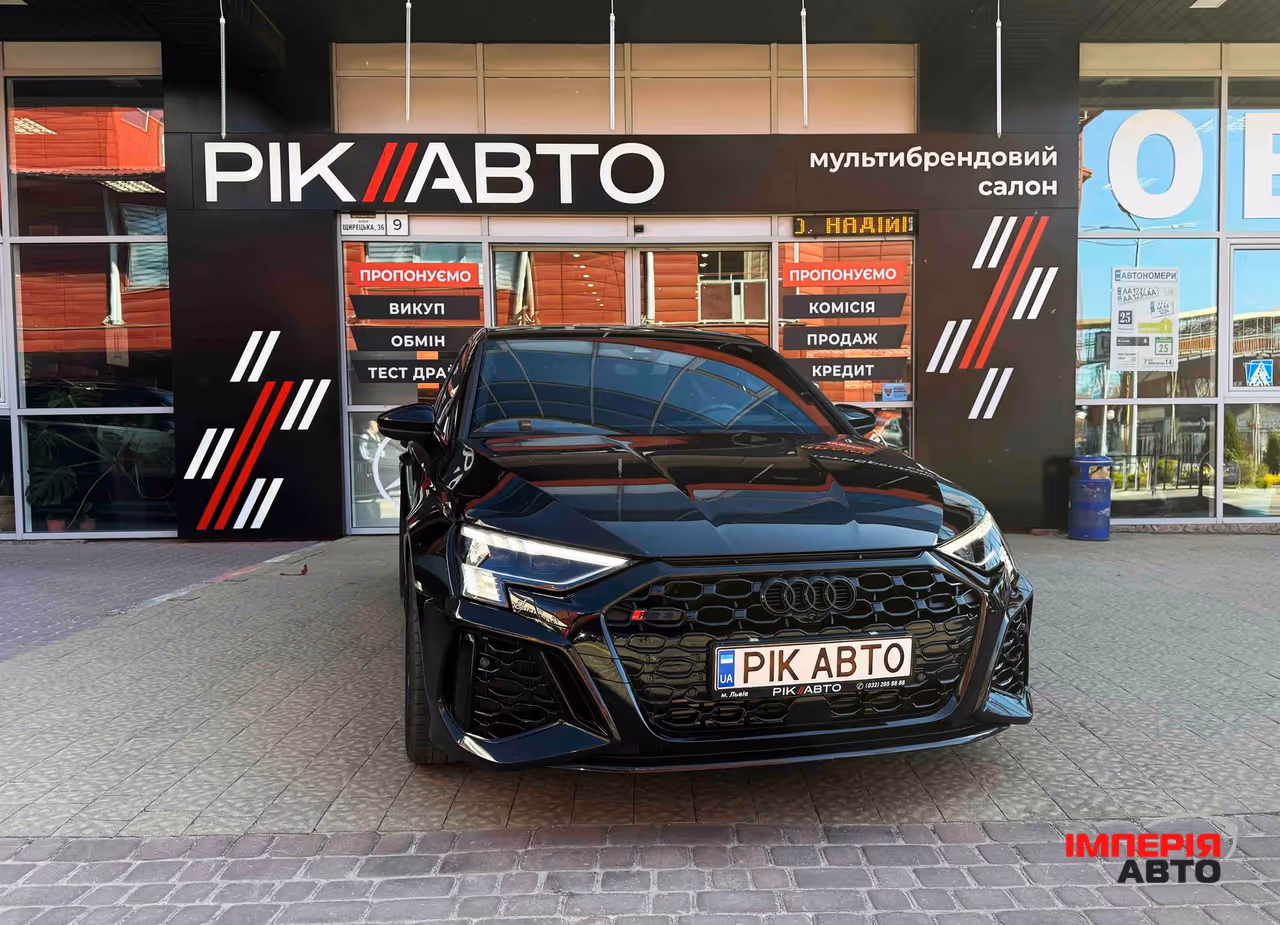 Audi RS 3 - фото 1