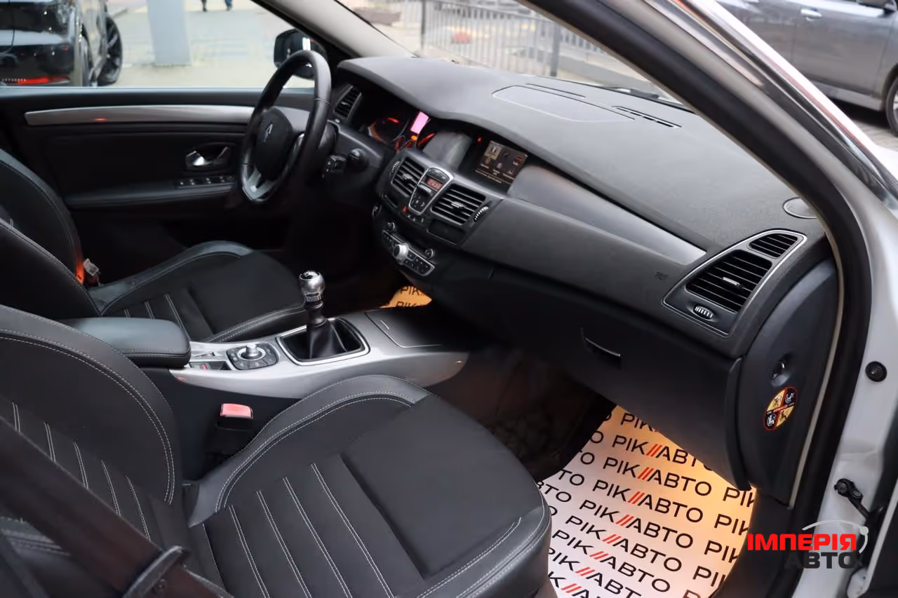 Renault Laguna - фото 10