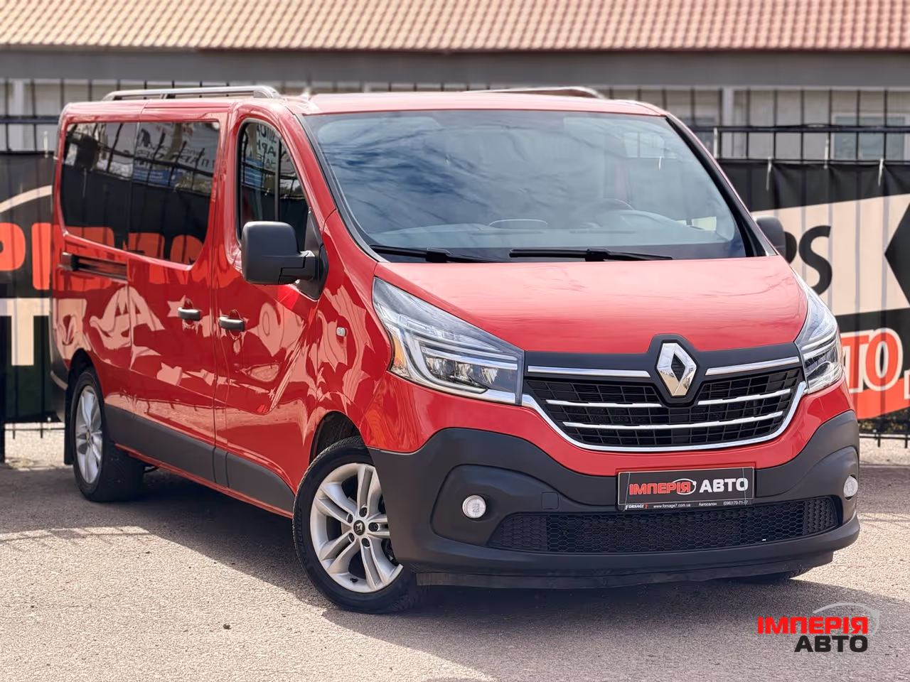 Renault Trafic - фото 1