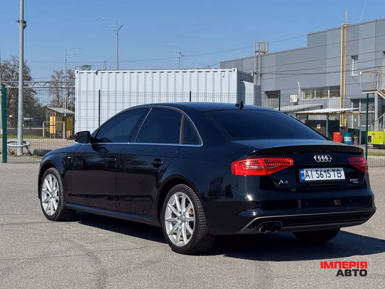 Audi A4 - фото 6