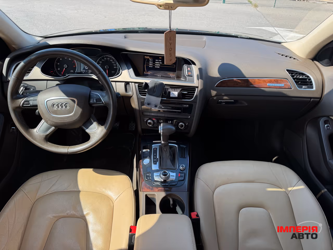 Audi A4 - фото 11