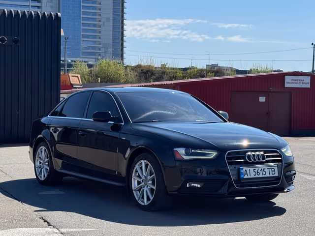Audi A4 - фото 3