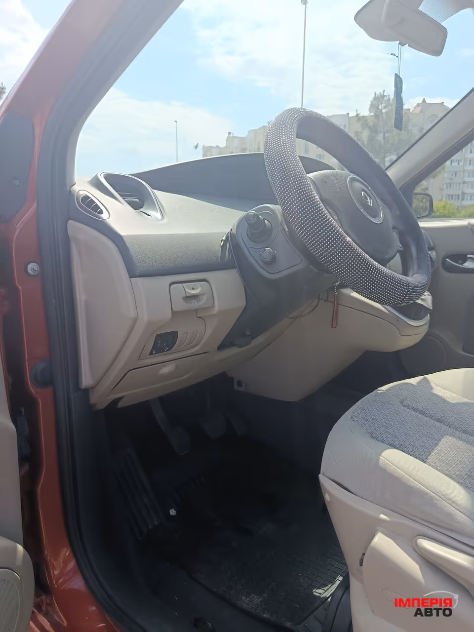 Renault Grand Scenic - фото 14