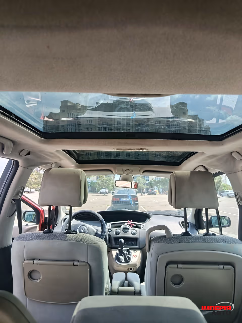 Renault Grand Scenic - фото 9