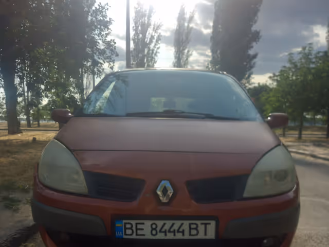 Renault Megane - фото 2