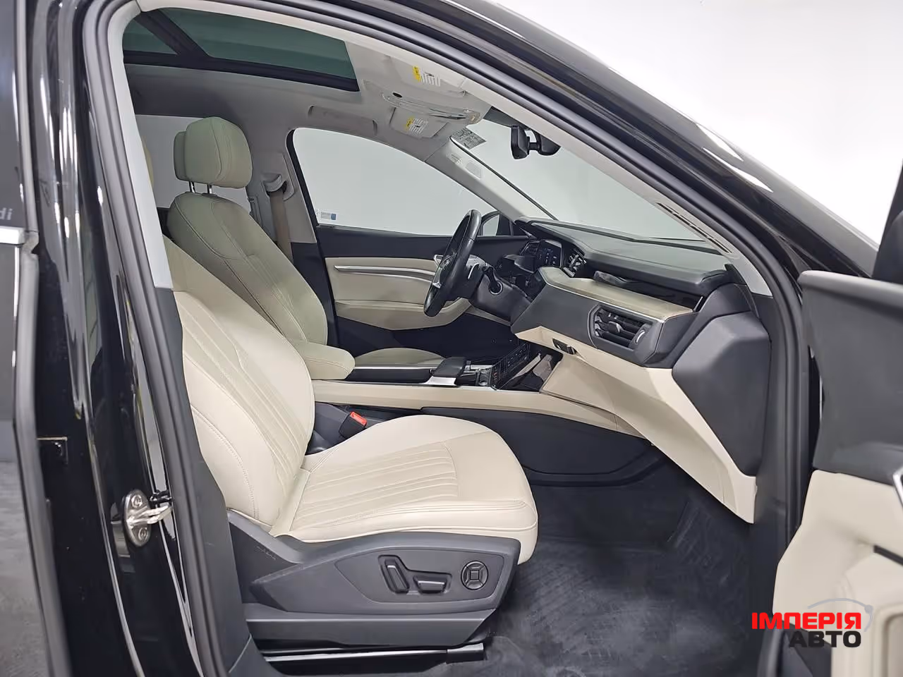 Audi Q8 e-tron - фото 6