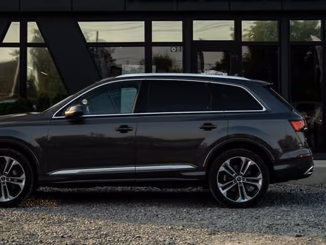 Audi Q7 - фото 4