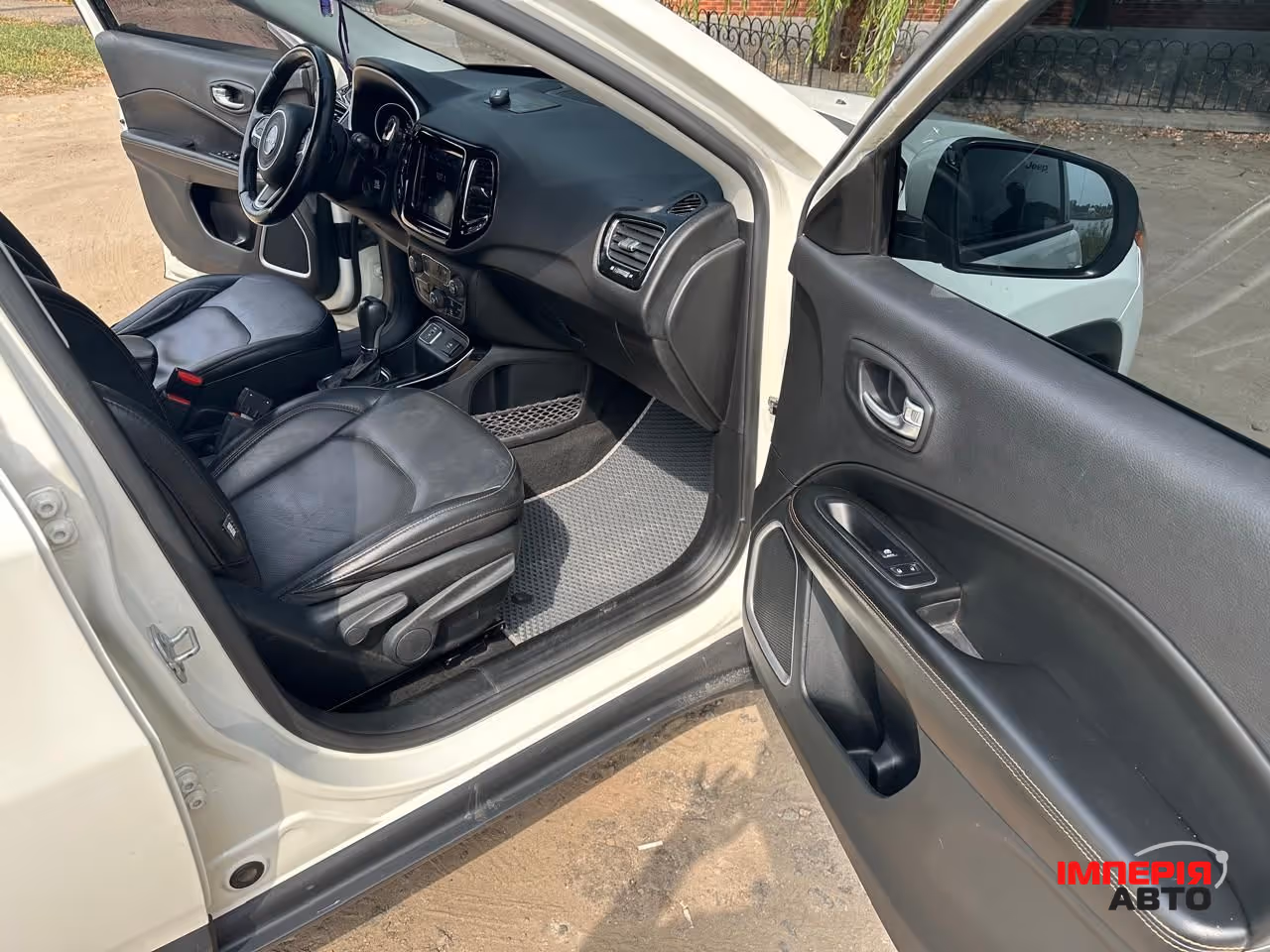 Jeep Compass - фото 9