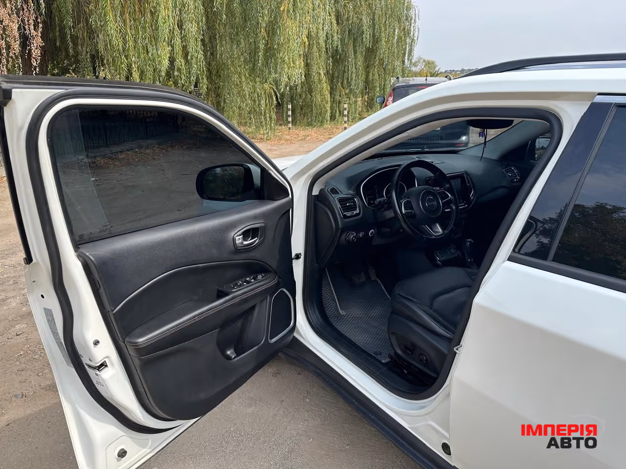 Jeep Compass - фото 2
