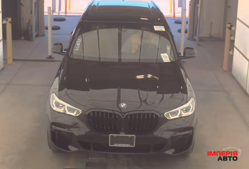 BMW X5 - фото 1