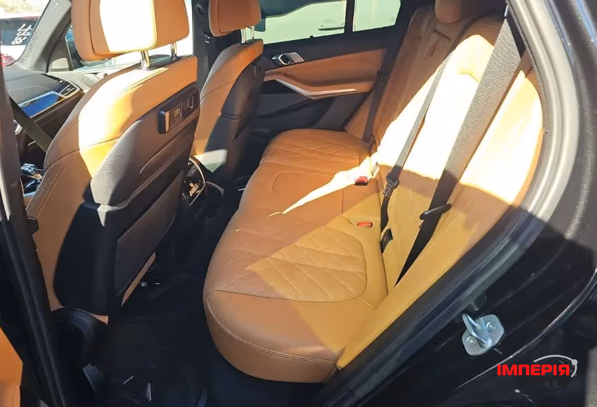 BMW X5 - фото 7