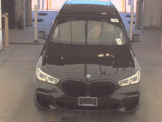 BMW X5 - фото 1