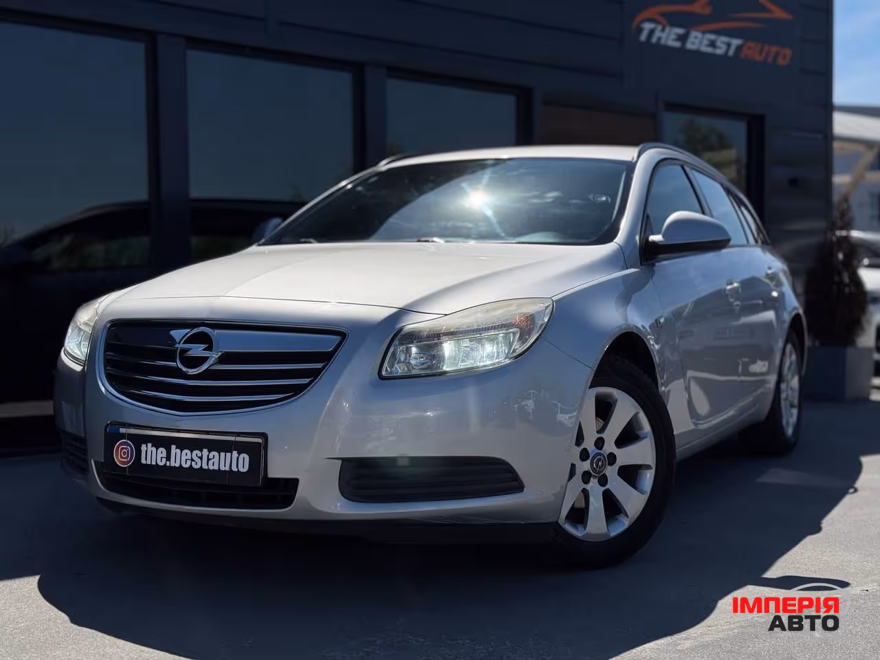 Opel Insignia - фото 1