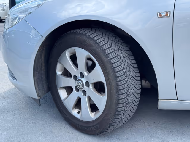 Opel Insignia - зображення 5