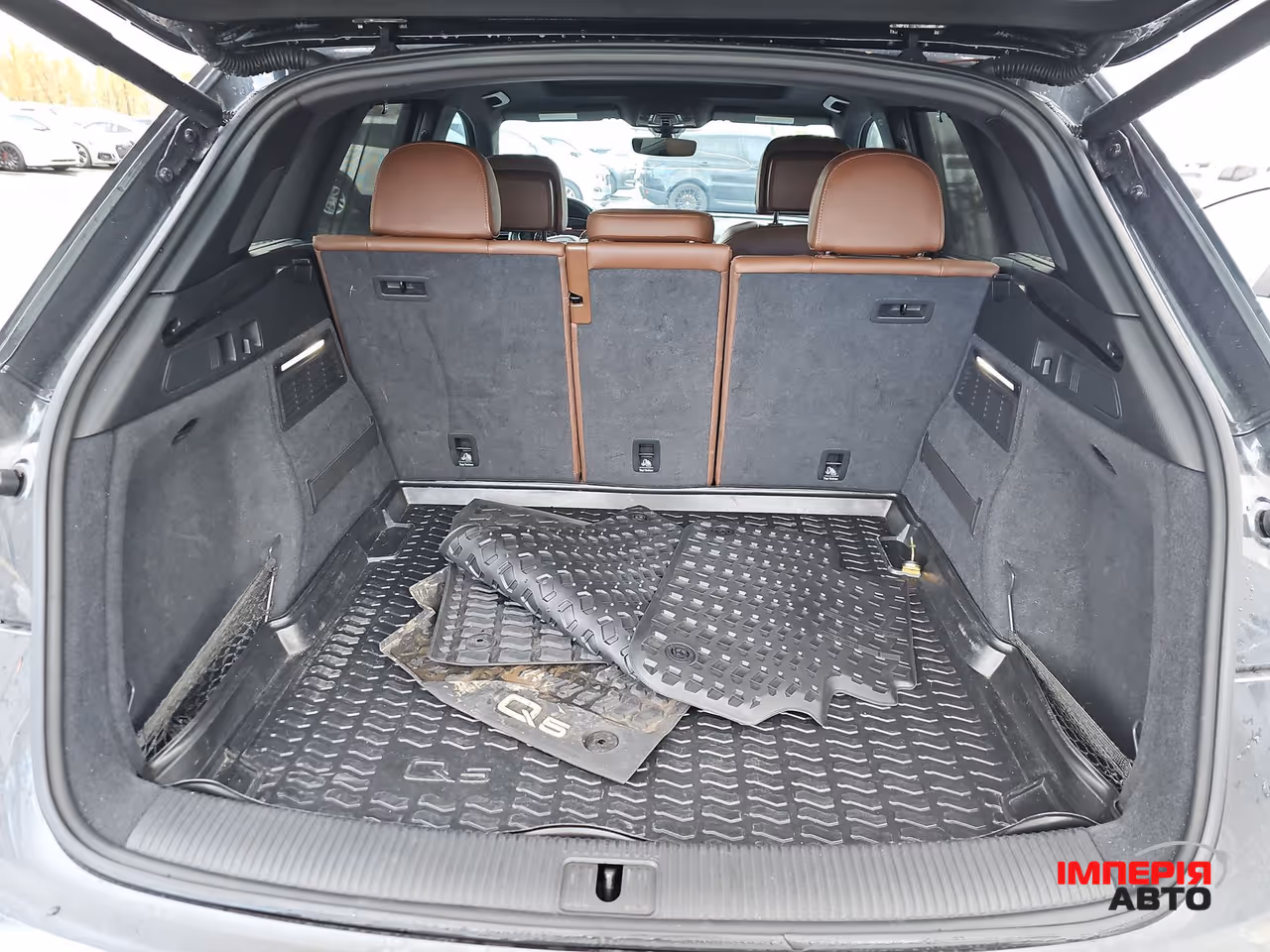 Audi Q5 - фото 12
