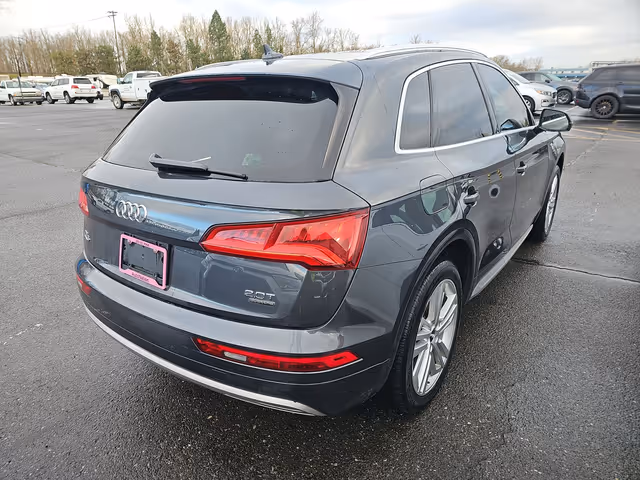 Audi Q5 - фото 4
