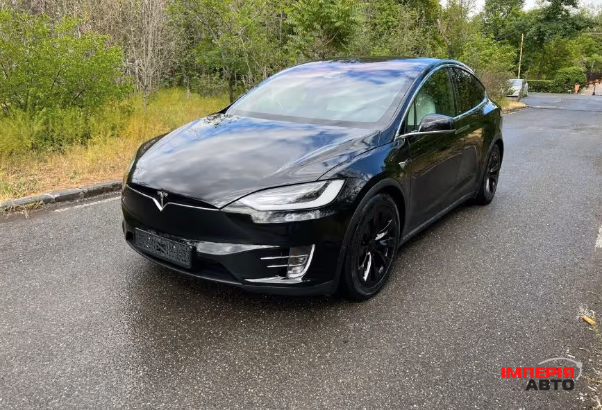Tesla Model X - фото 1