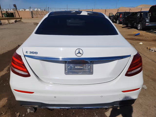 Mercedes-Benz E-Класс - фото 5