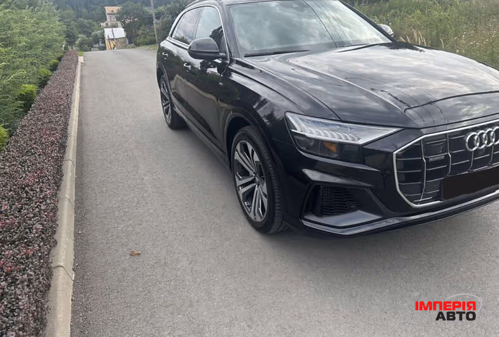 Audi Q8 - фото 1