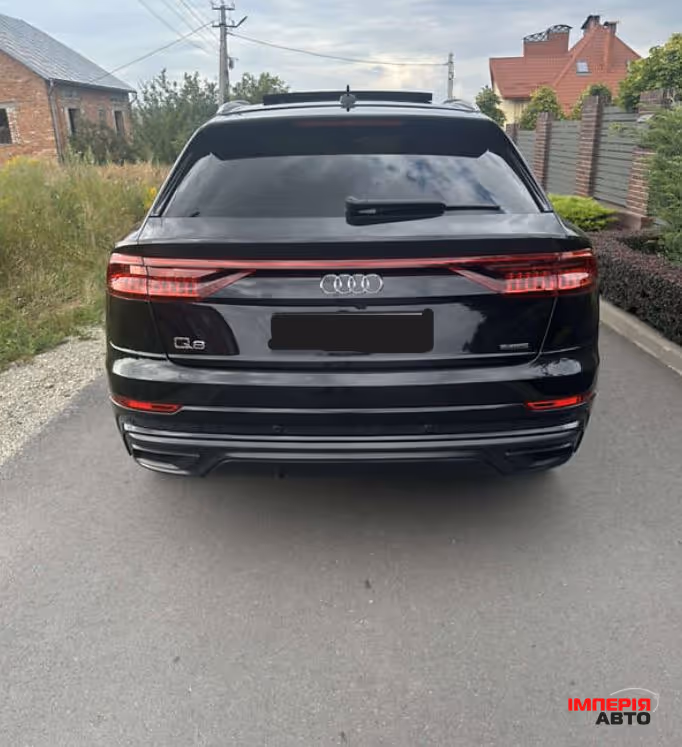 Audi Q8 - фото 6