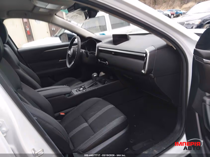 Mazda CX-50 - фото 7