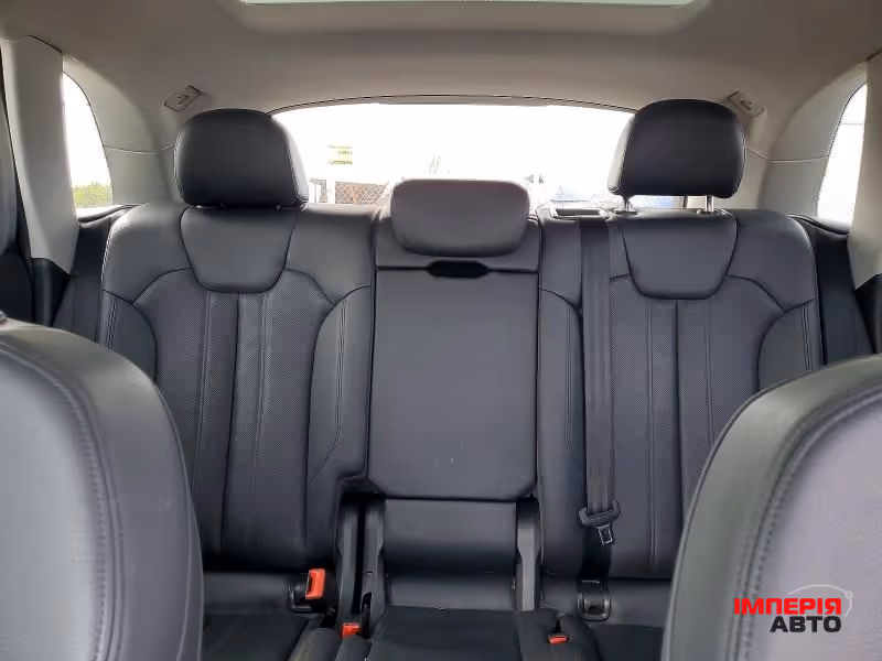 Audi Q5 - фото 10