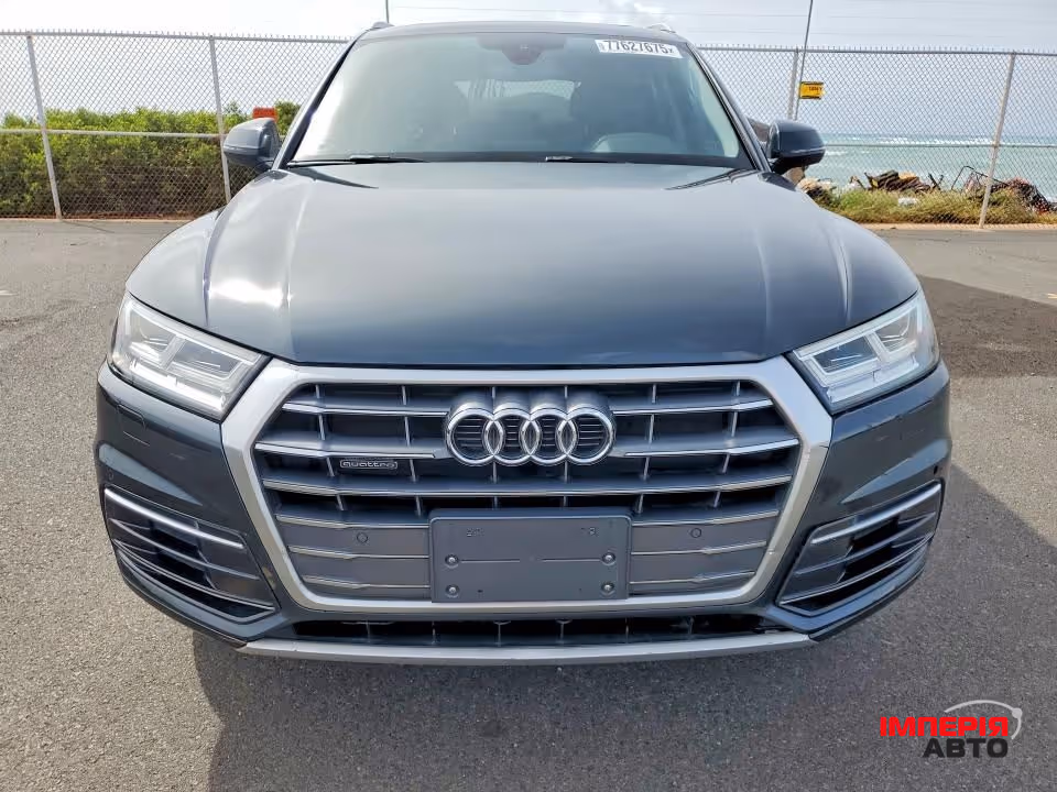 Audi Q5 - фото 1
