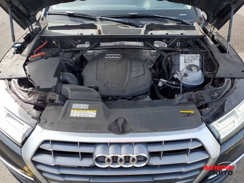 Audi Q5 - фото 12