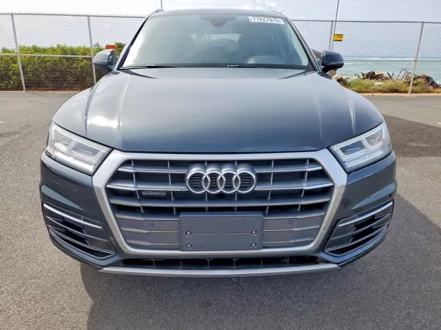 Audi Q5 - фото 1