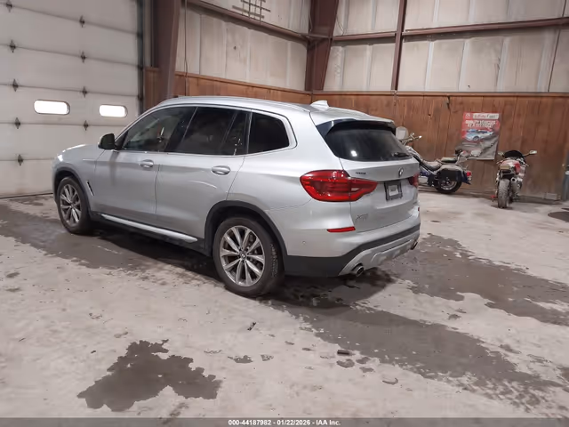 BMW X3 - фото 5