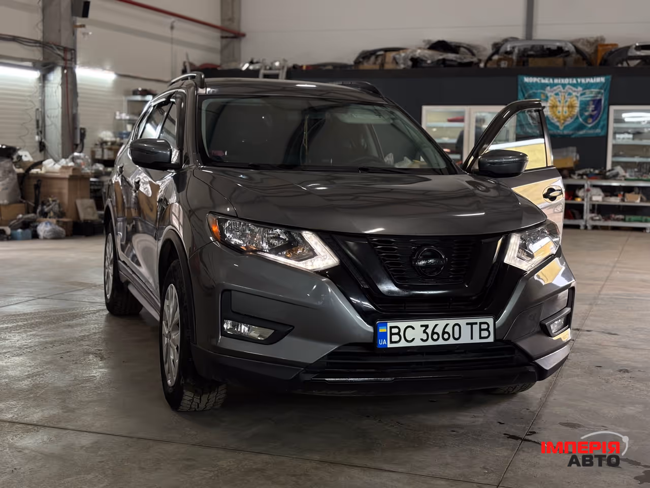 Nissan Rogue - фото 1