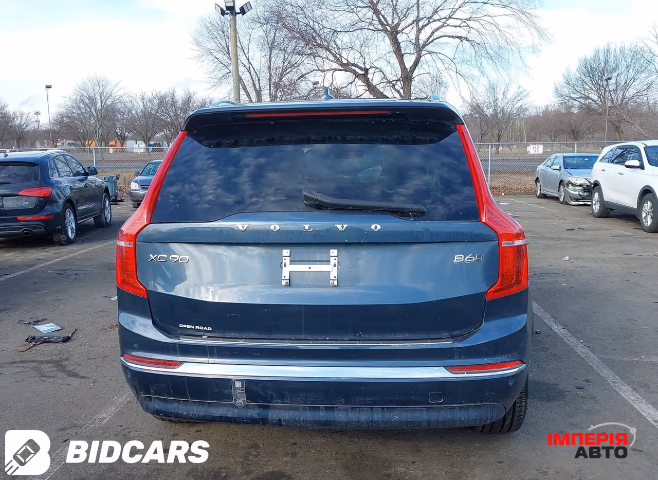 Volvo XC90 - фото 9