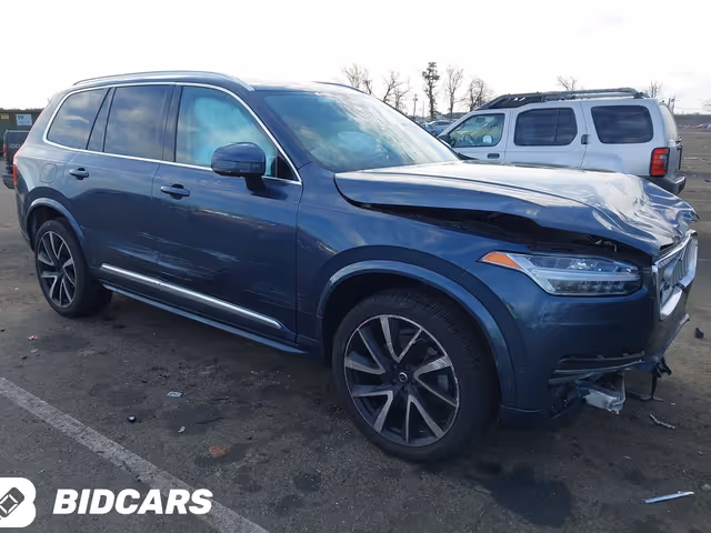 Volvo XC90 - фото 1