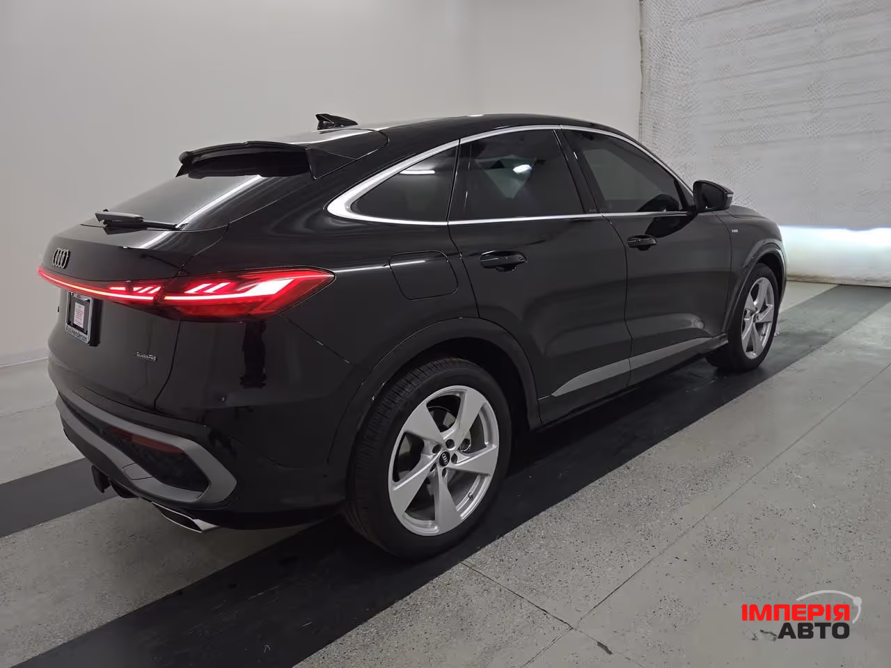 Audi Q5 - фото 5