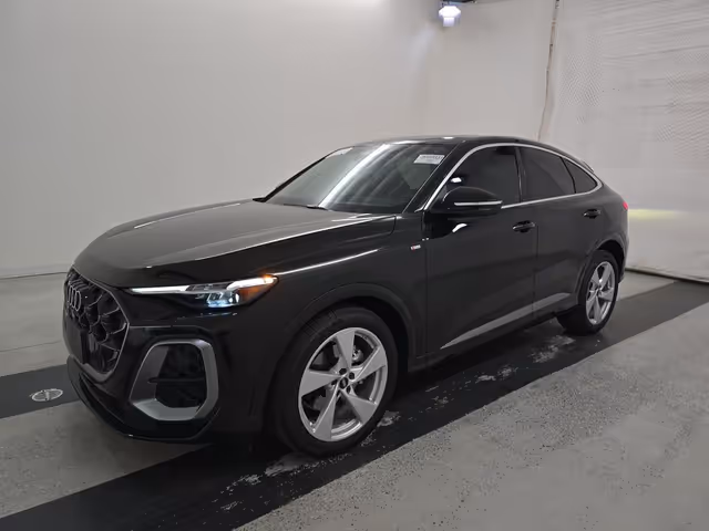Audi Q5 - фото 1