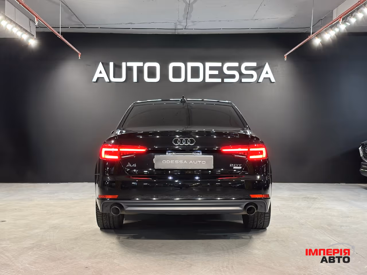 Audi A4 - фото 8