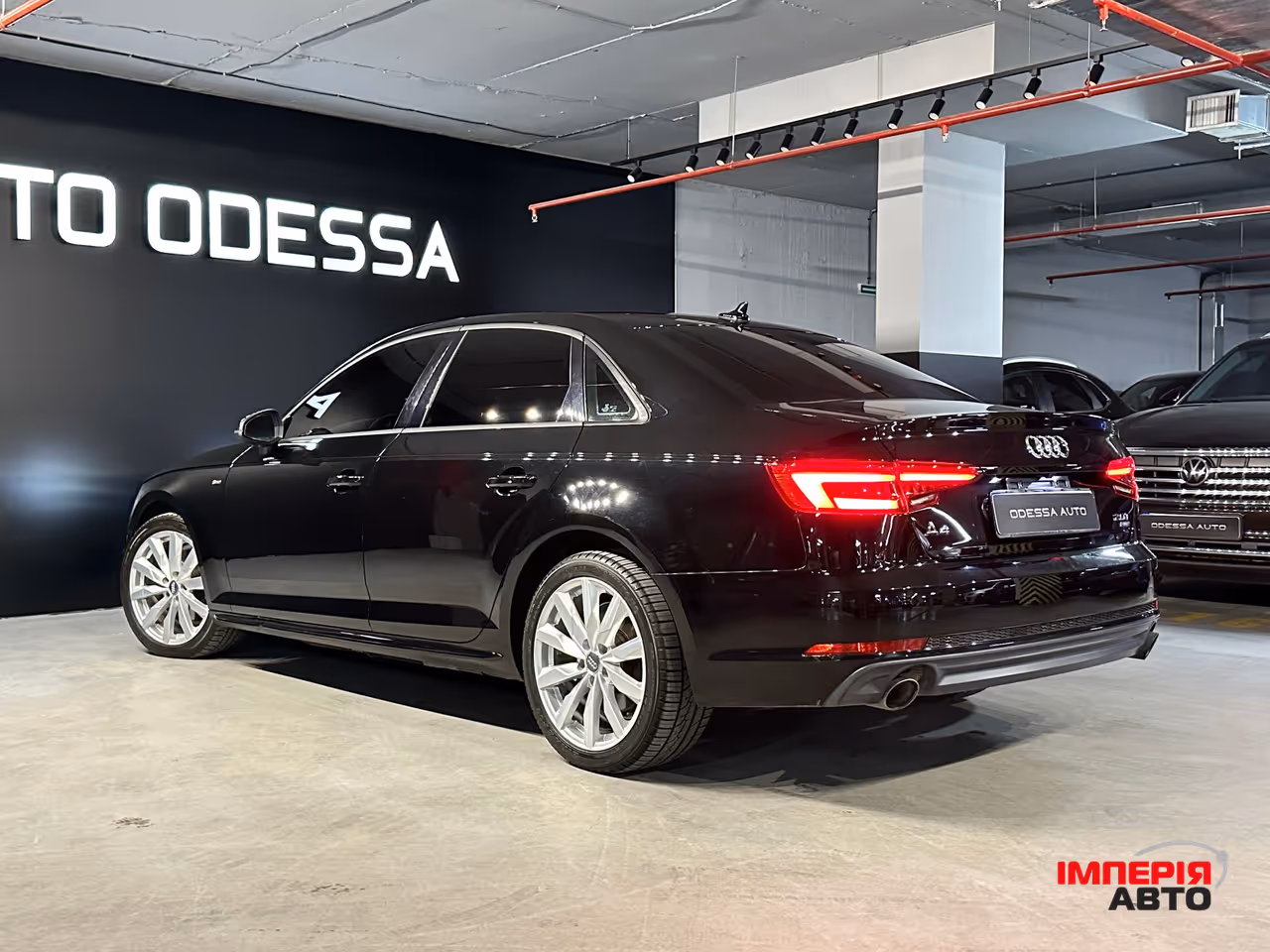 Audi A4 - фото 6