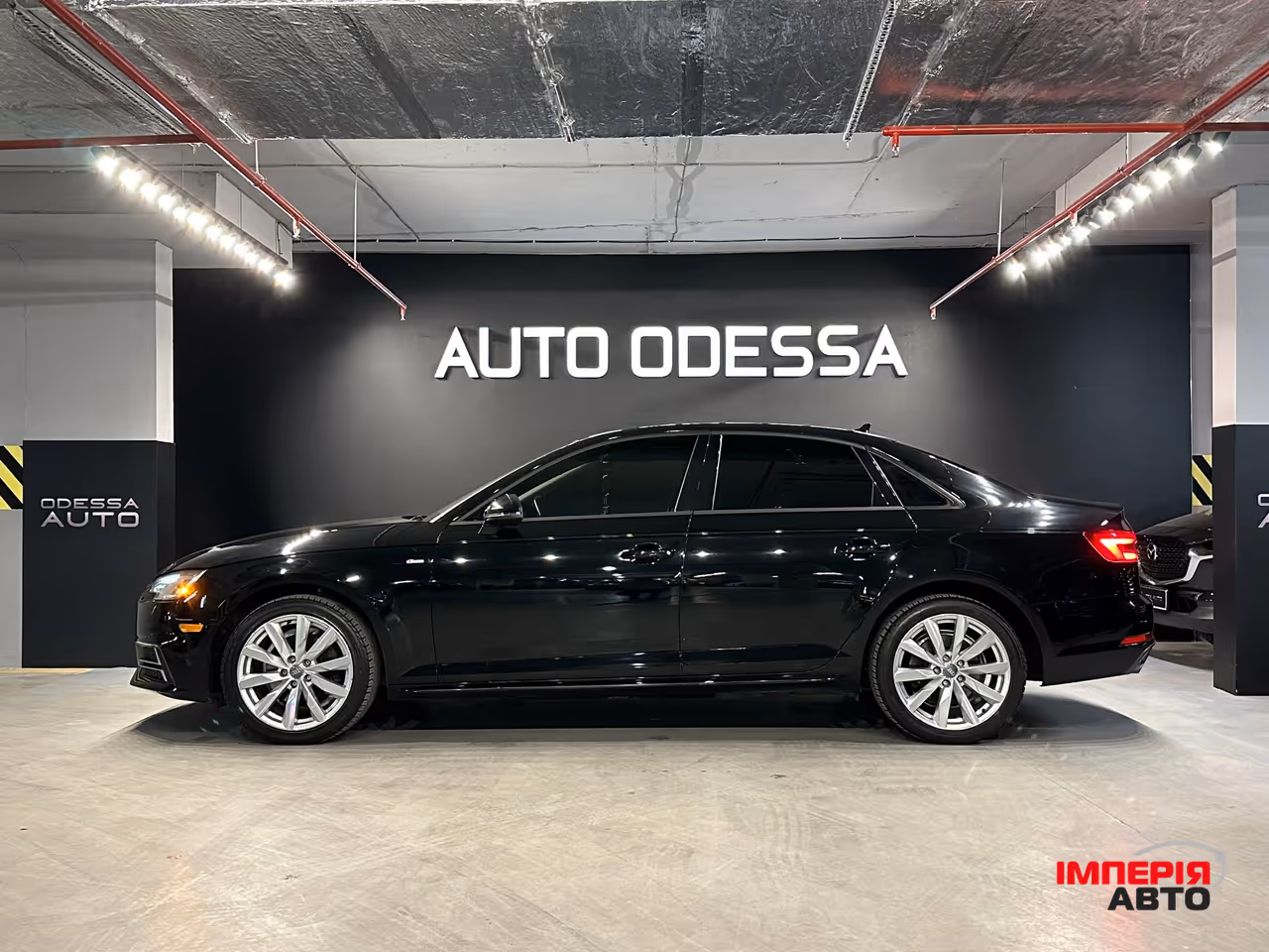 Audi A4 - фото 4